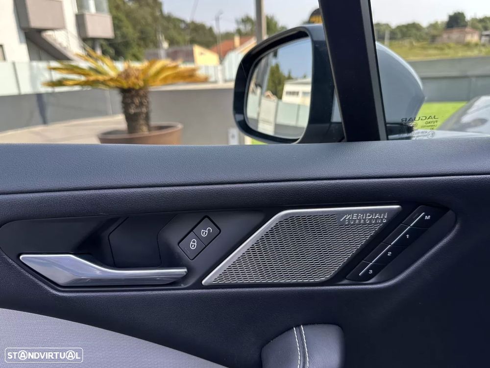 Jaguar I-Pace EV400 AWD R-DYNAMIC HSE - 27