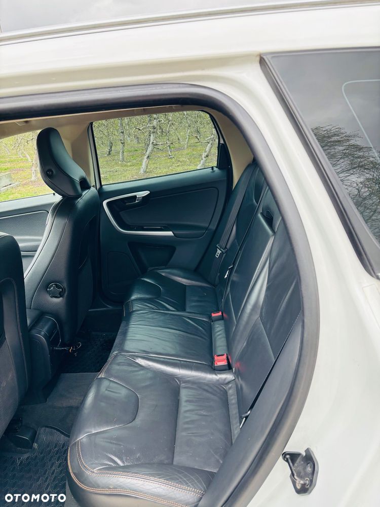 Volvo XC 60 D3 Momentum - 8