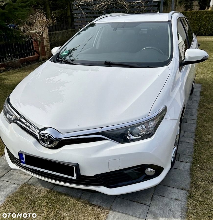 Toyota Auris 1.6 D-4D Comfort - 4