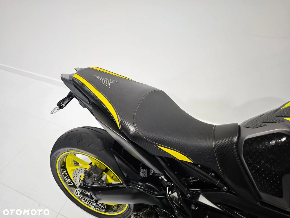 Yamaha MT - 8