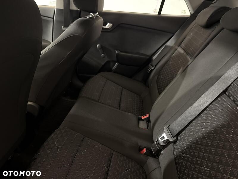Kia Rio - 19