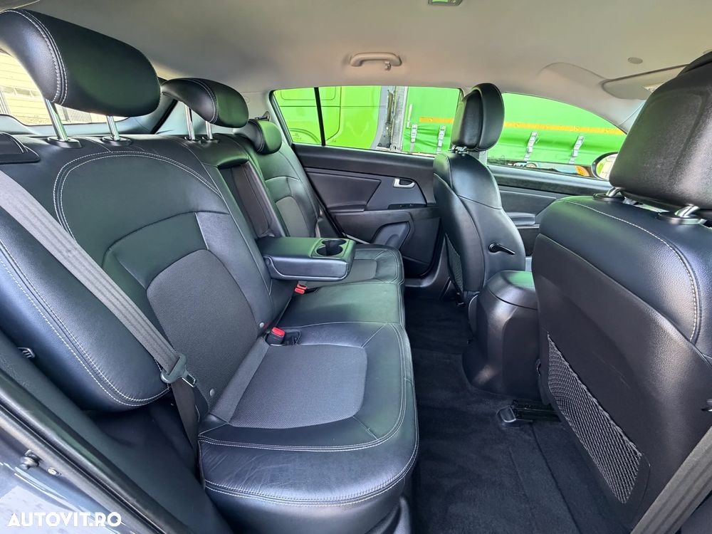 Kia Sportage 2.0 CRDI 4WD Spirit - 17