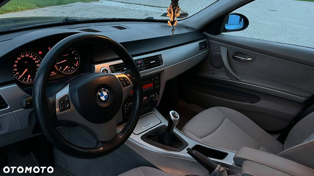BMW Seria 3 - 8