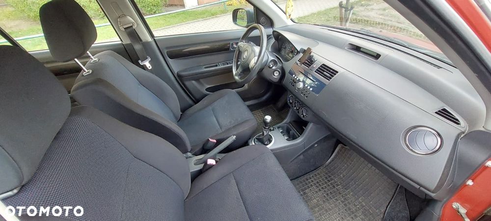 Suzuki Swift - 16