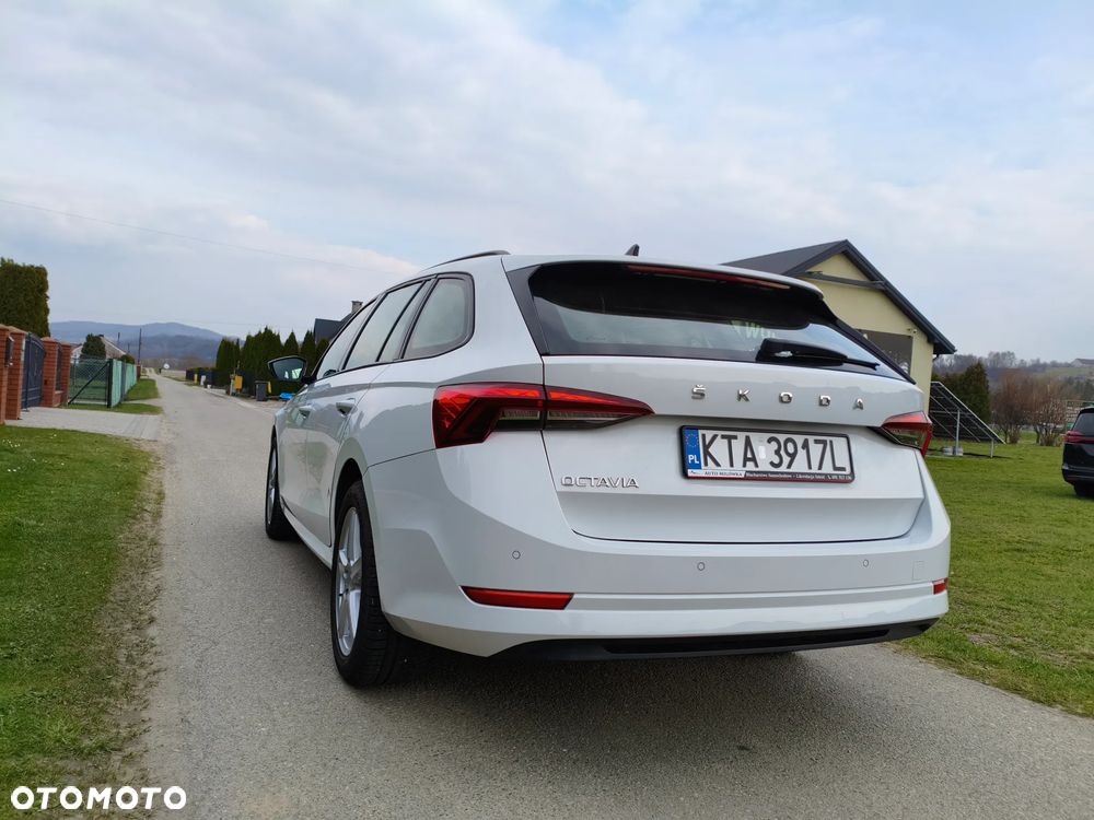 Skoda Octavia 2.0 TDI DSG Style - 4