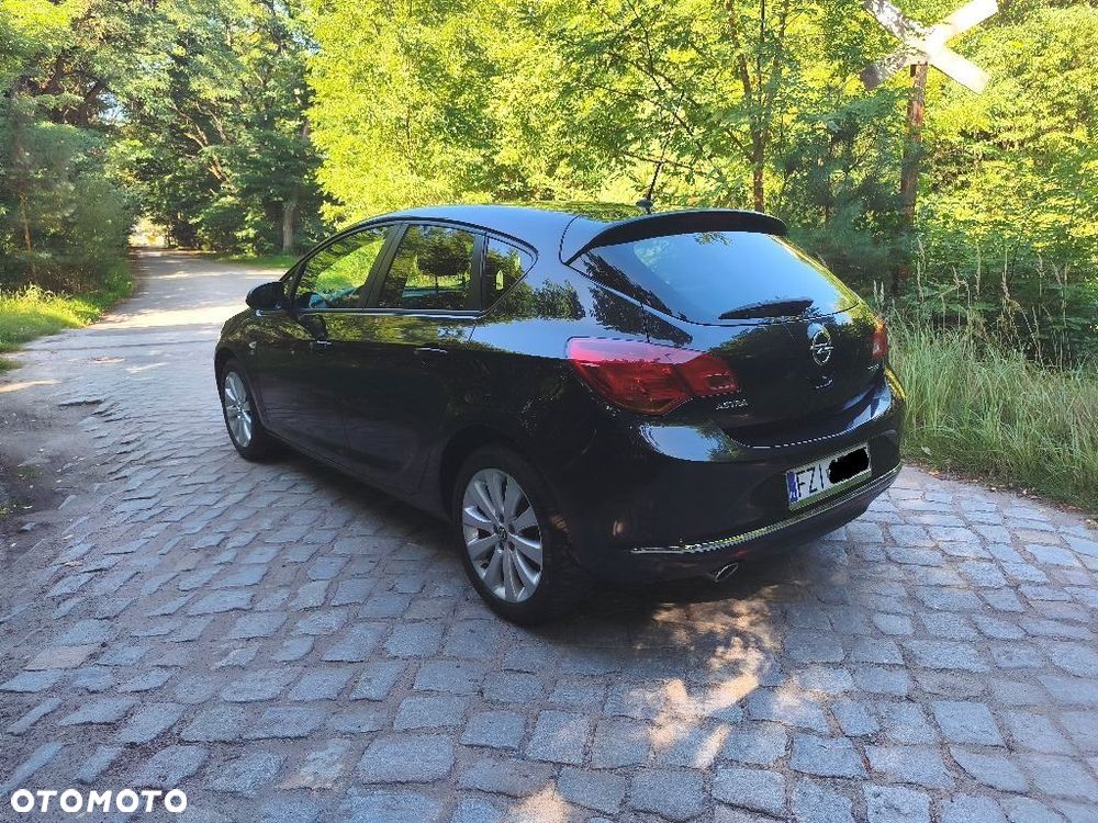 Opel Astra 1.4 Turbo 150 Jahre - 2