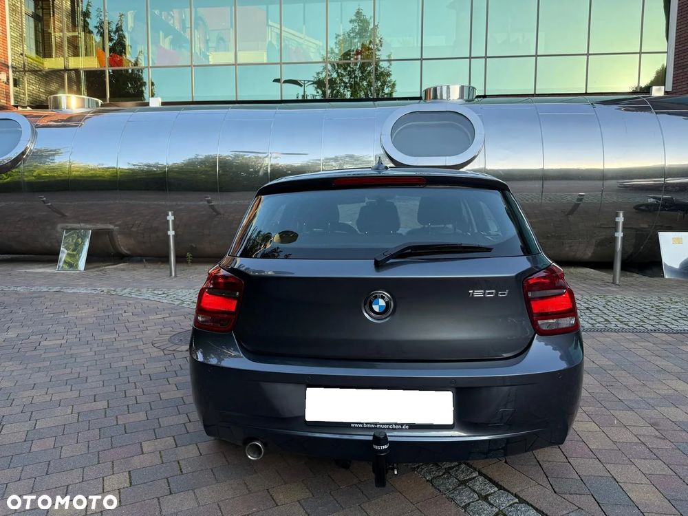 BMW Seria 1 120d Sport Line - 10