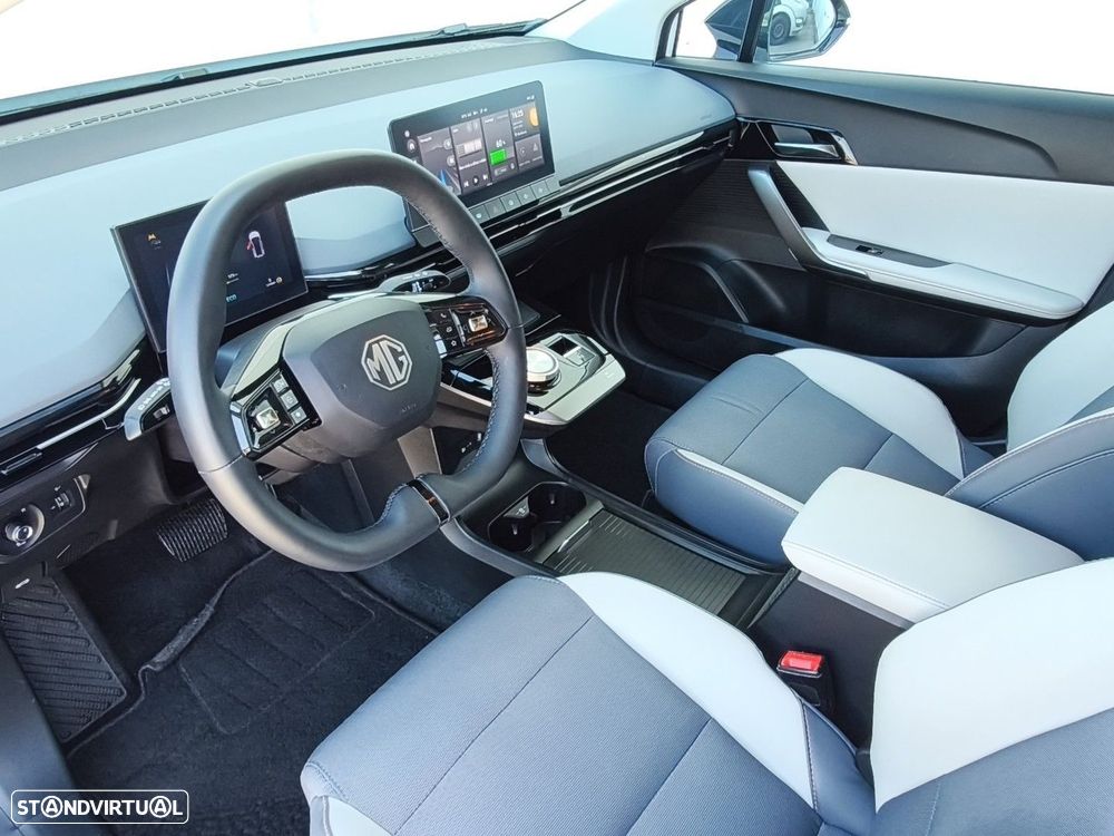 MG MG4 64 kWh Luxury - 6