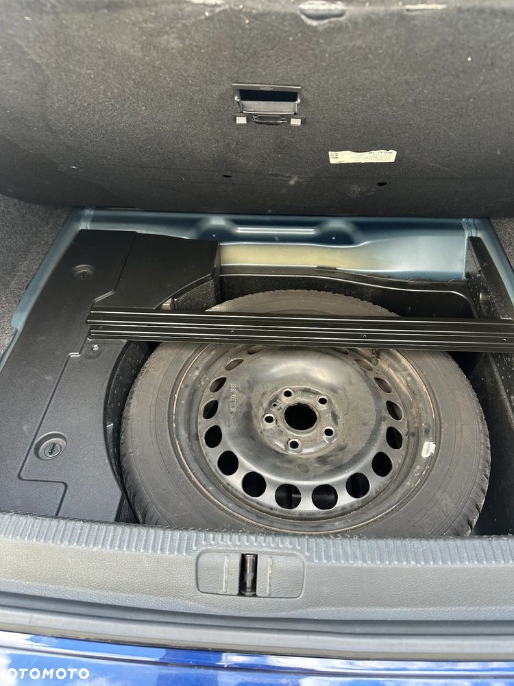 Volkswagen Passat 2.0 FSI Comfortline - 24