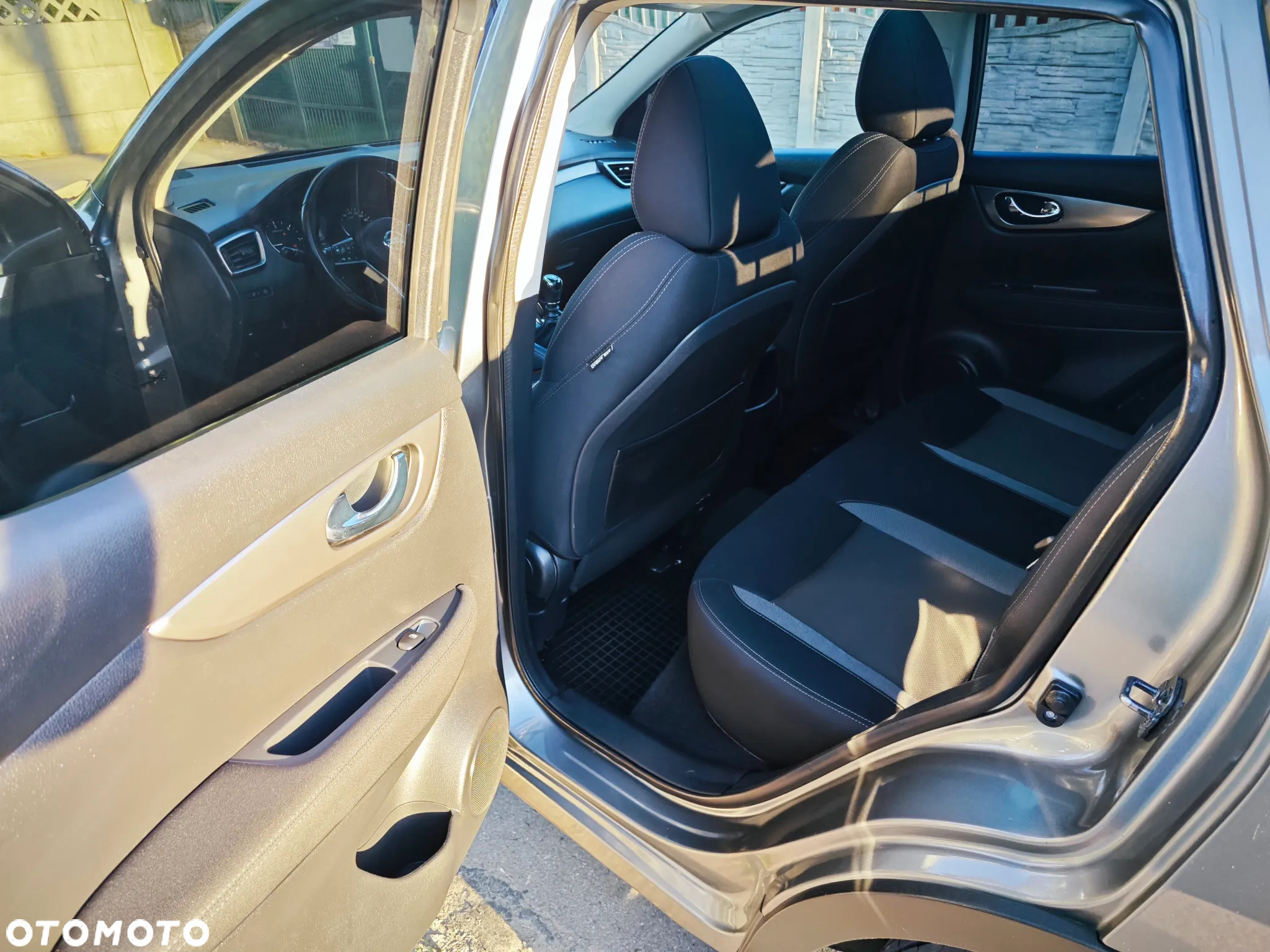 Nissan Qashqai 1.6 DCi 4x4 N-Connecta EU6 - 26