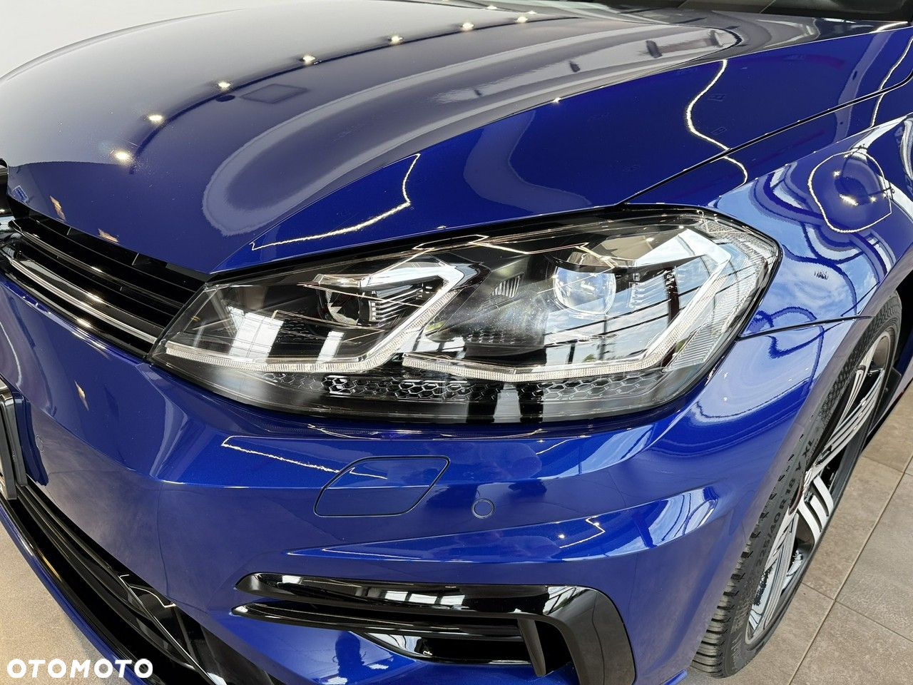 Volkswagen Golf - 11