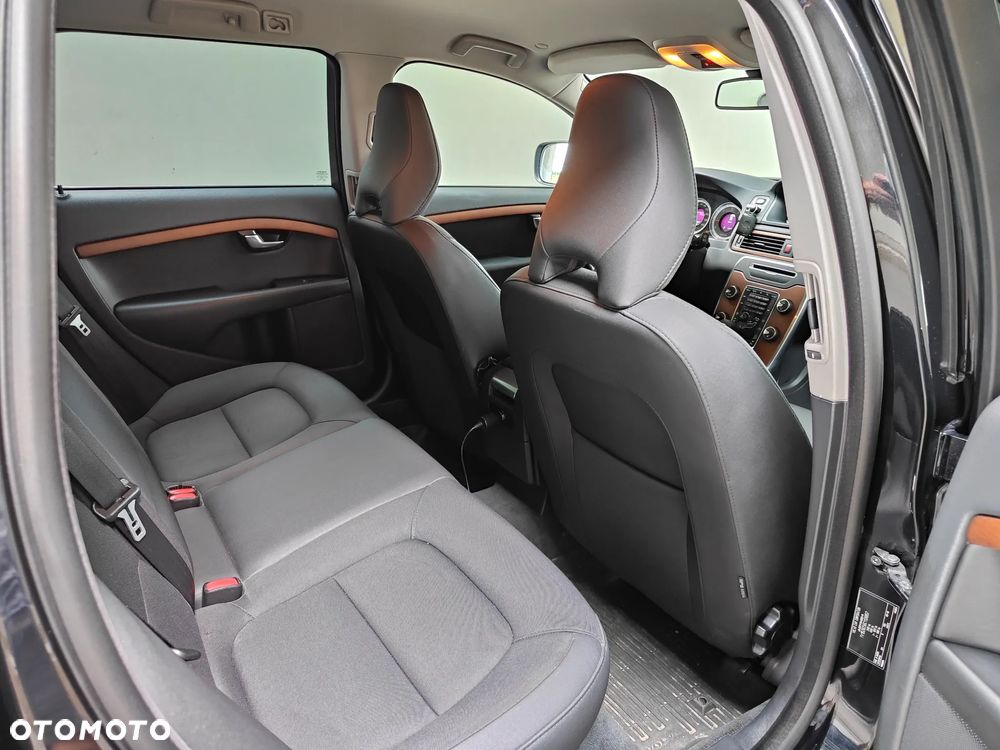 Volvo XC 70 - 12