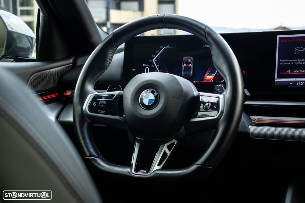 BMW 520 d Pack Desportivo M - 14