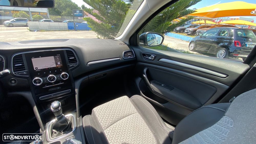 Renault Mégane Sport Tourer 1.3 TCe Limited - 29