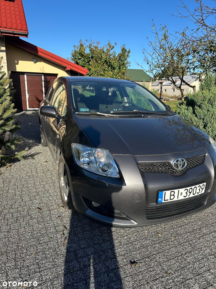 Toyota Auris 2008 photo 2