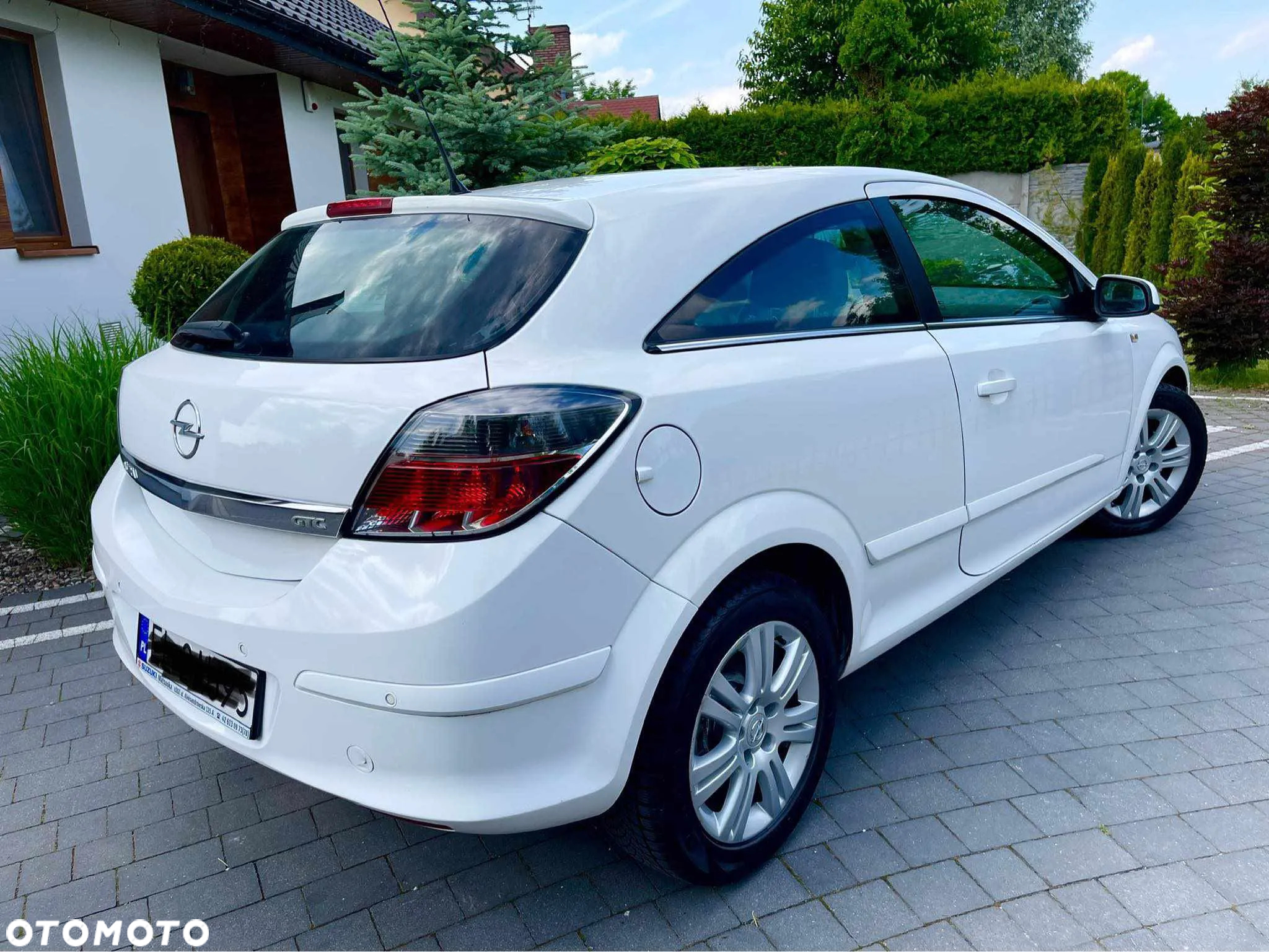Opel Astra III GTC 1.6 Cosmo - 6