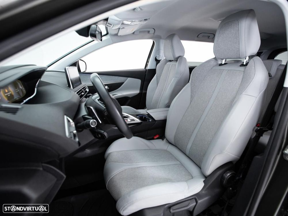 Peugeot 5008 - 8