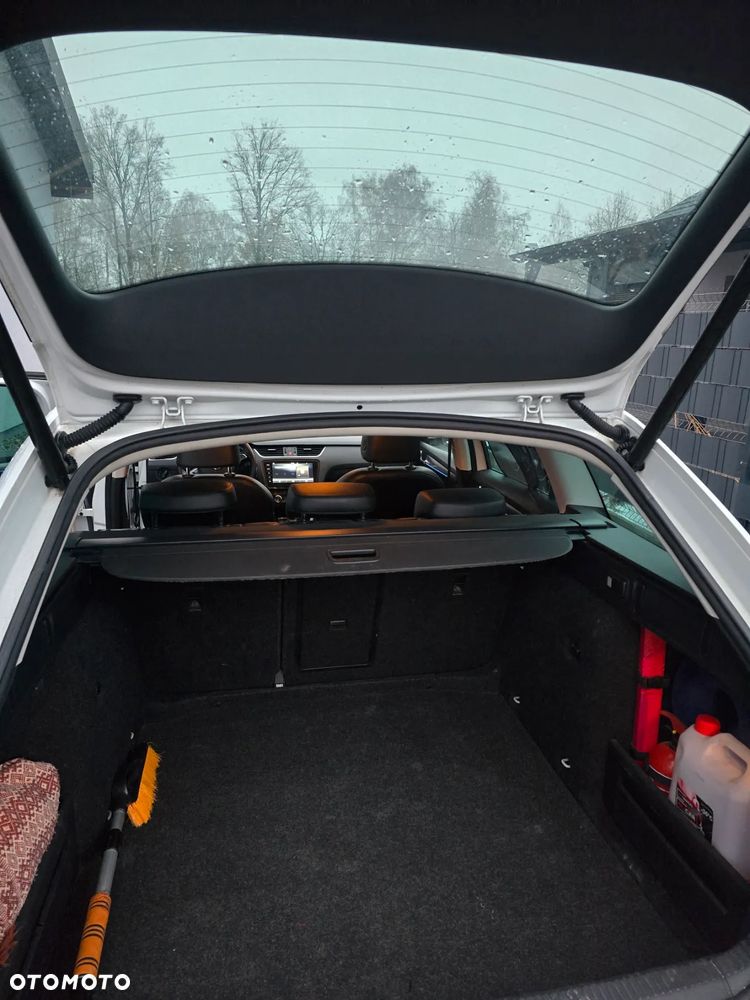 Skoda Octavia 1.6 TDI DSG Premium Edition - 30