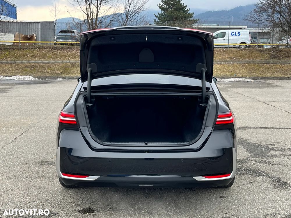 BMW Seria 5 520d Aut. - 33