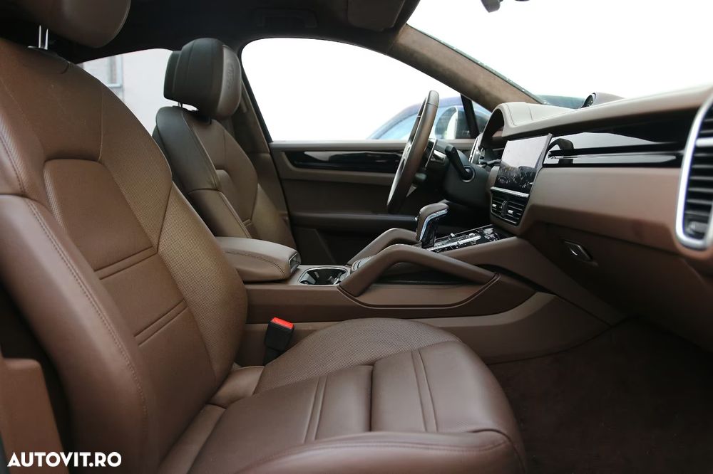 Porsche Cayenne Coupe - 9