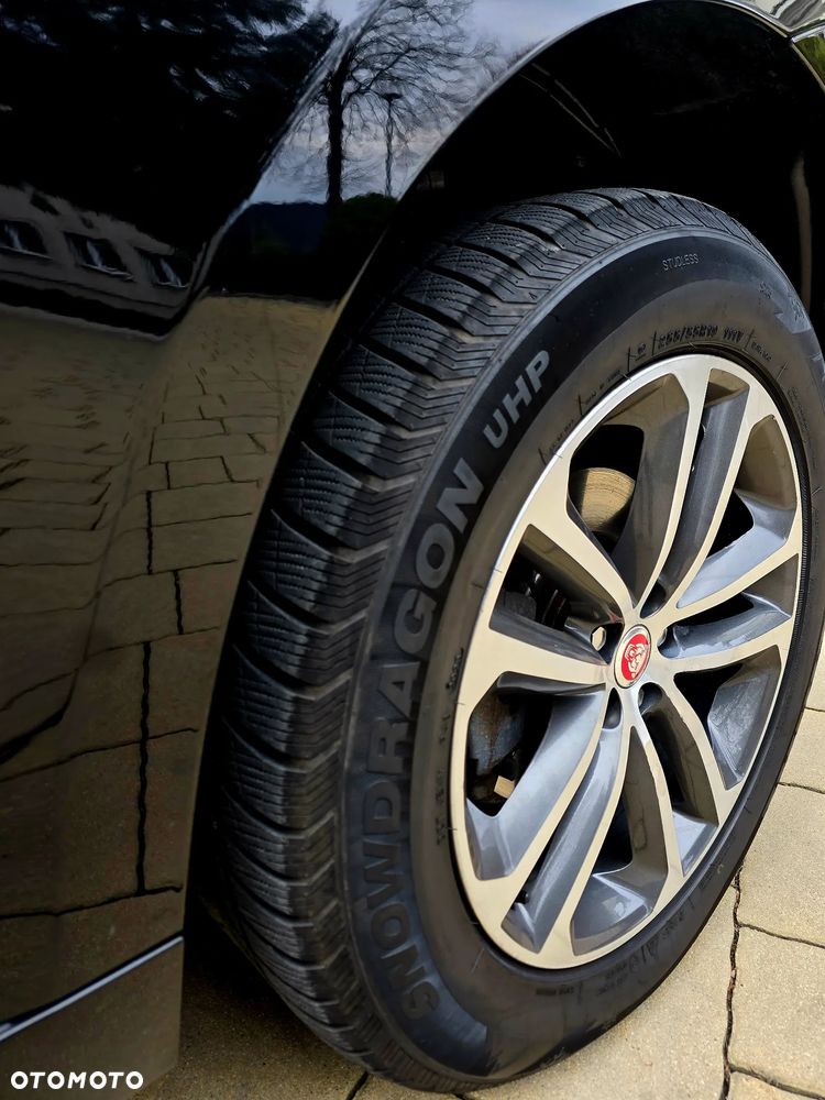 Jaguar F-Pace 2.0 i4D AWD R-Sport - 8