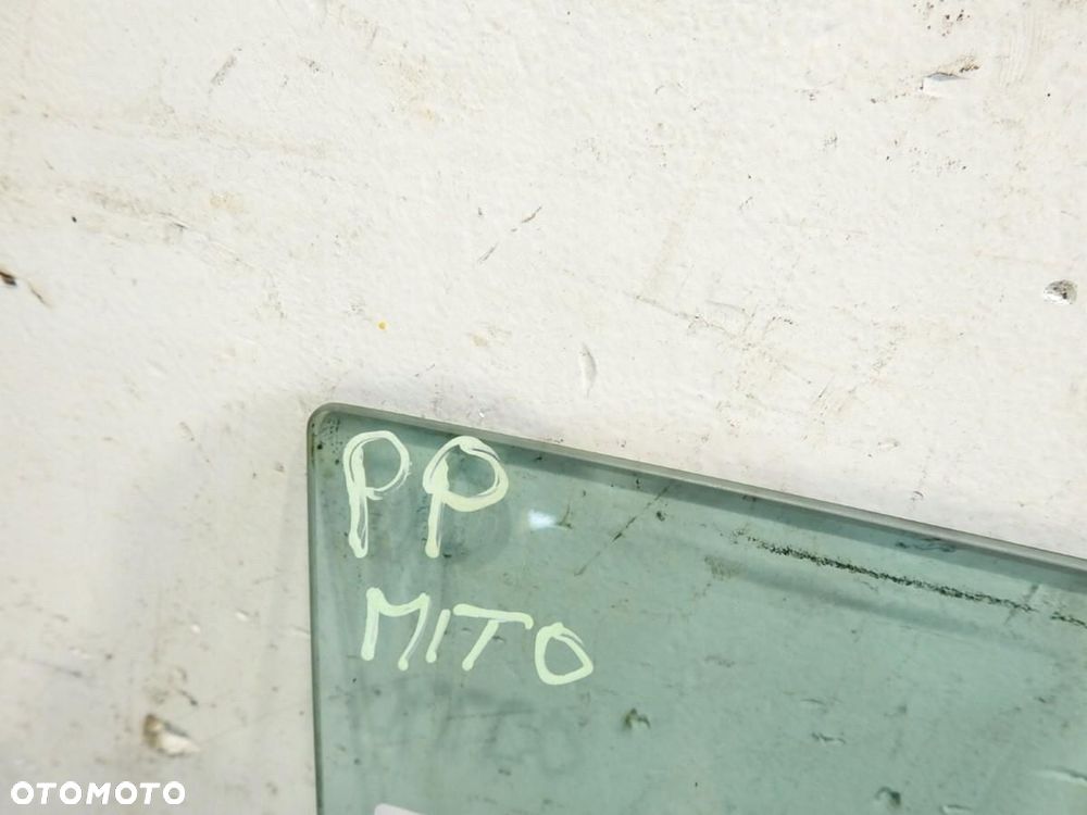SZYBA DRZWI PRAWY PRZÓD ALFA ROMEO MITO - 2