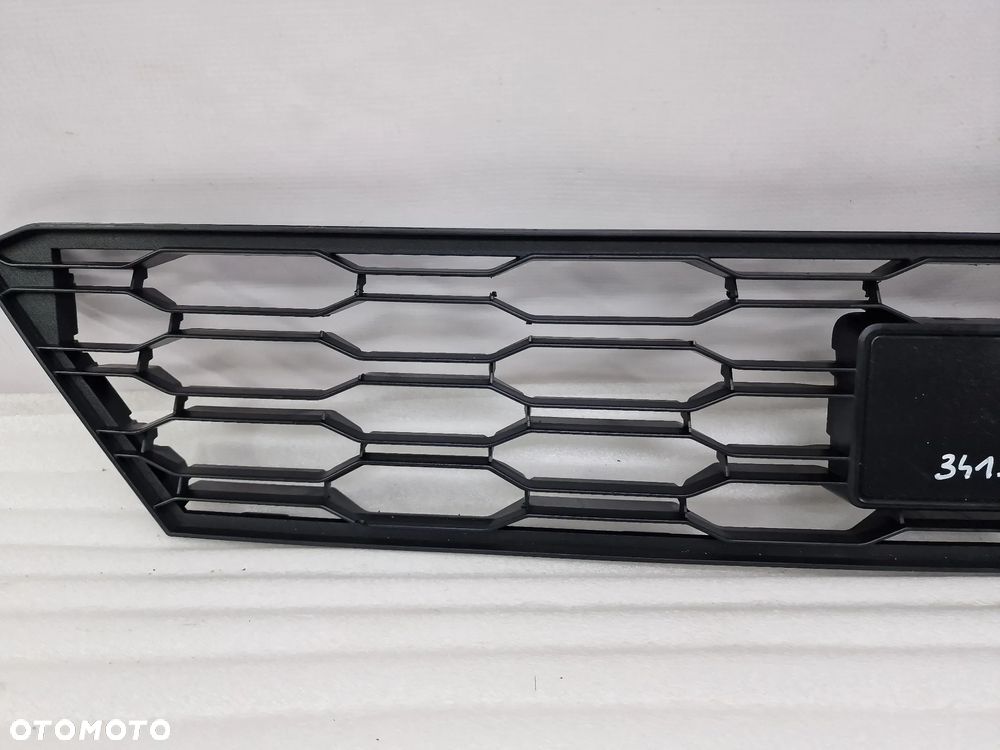 SEAT IBIZA 5 V 16- KRATKA ŚRODKOWA ZDERZAKA PRZEDNIEGO PRZÓD , NR 6F0853667 ,  NR AUKCJI KR341 - 3