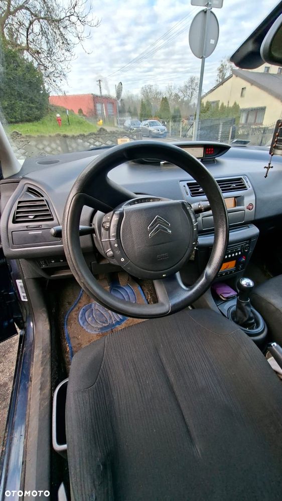 Citroën C4 1.4 16V SX - 8
