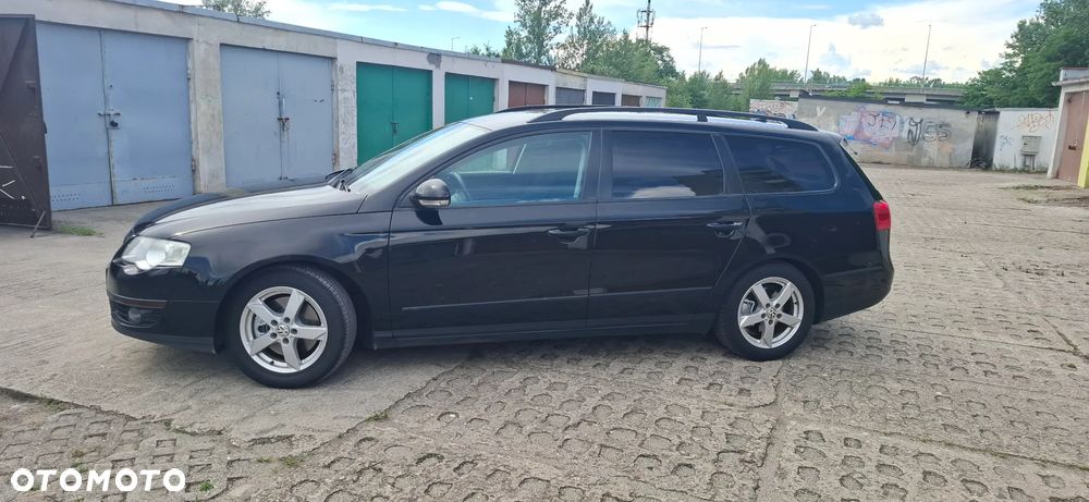 Volkswagen Passat - 2