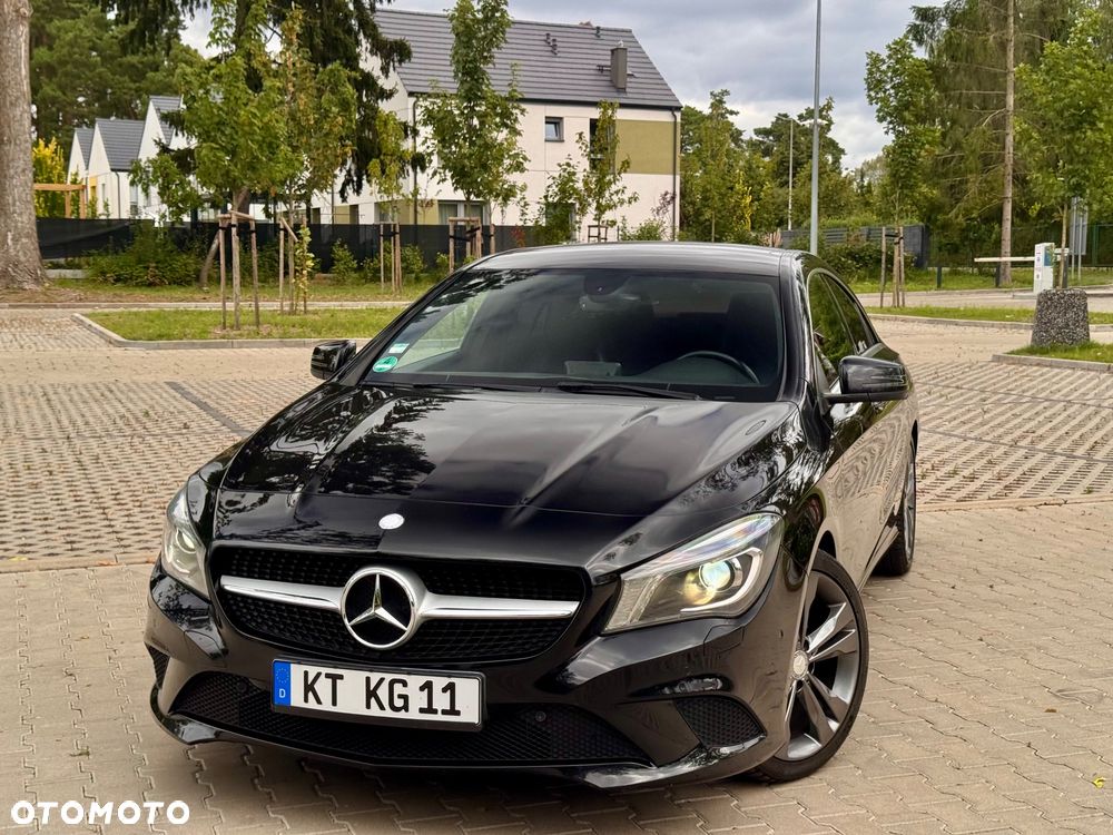 Mercedes-Benz CLA 200 AMG Line - 1