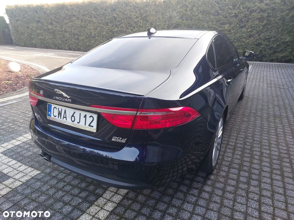 Jaguar XF 2.0 i4D AWD Prestige - 6