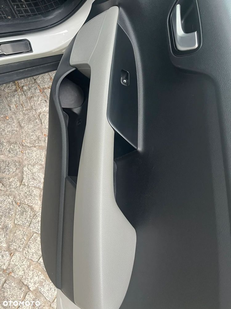 Kia Stonic 1.4 L - 7