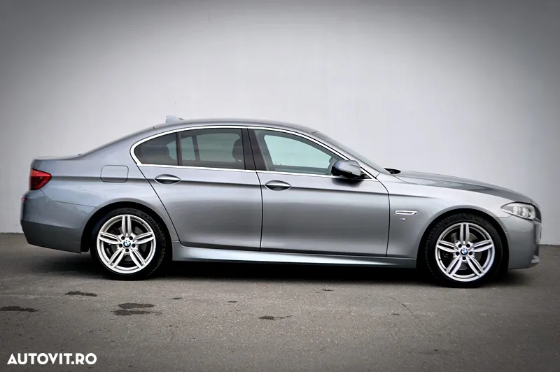 BMW Seria 5 525d xDrive AT - 9