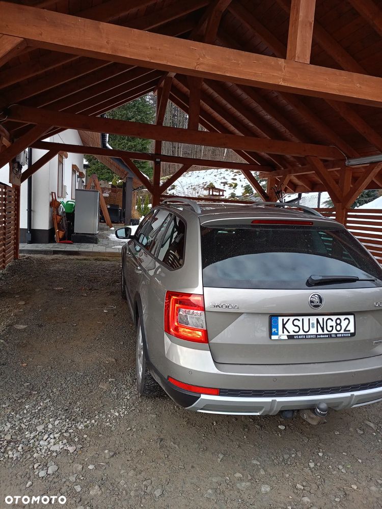 Skoda Octavia 2.0 TDI (Green tec) 4x4 DSG Scout - 6