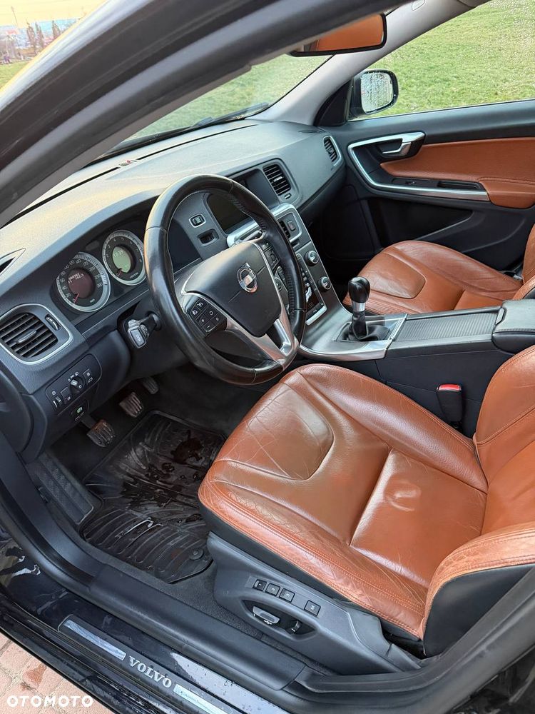 Volvo V60 T3 Summum - 10