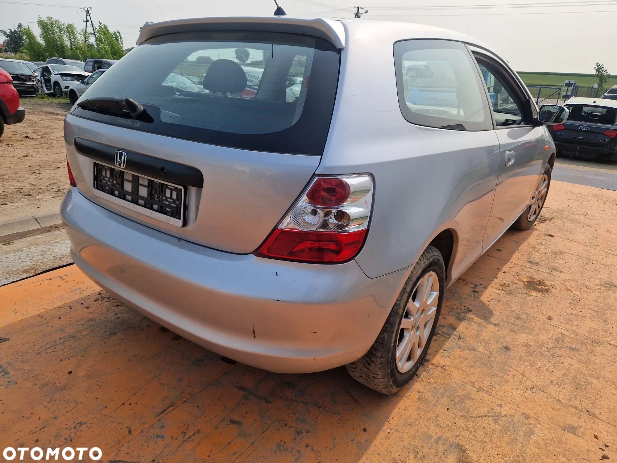Honda CIVIC VII 3D (EM2) 2001-2005 Silnik 1.6 i D16V1 110KM/81kW NH623M na części drzwi zderzak maska - 1