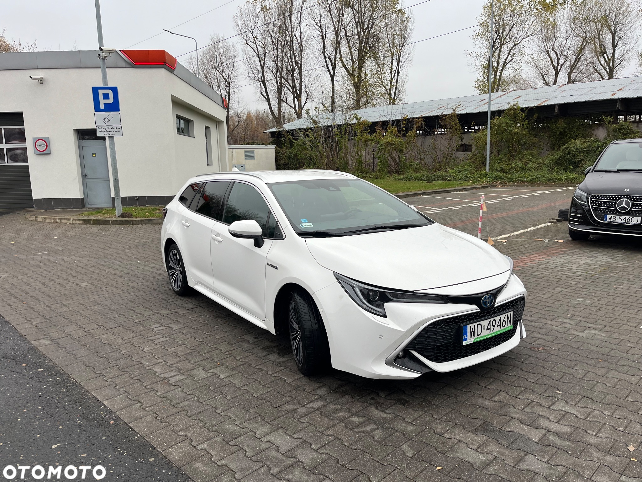 Toyota Corolla 2.0 Hybrid Executive - 2