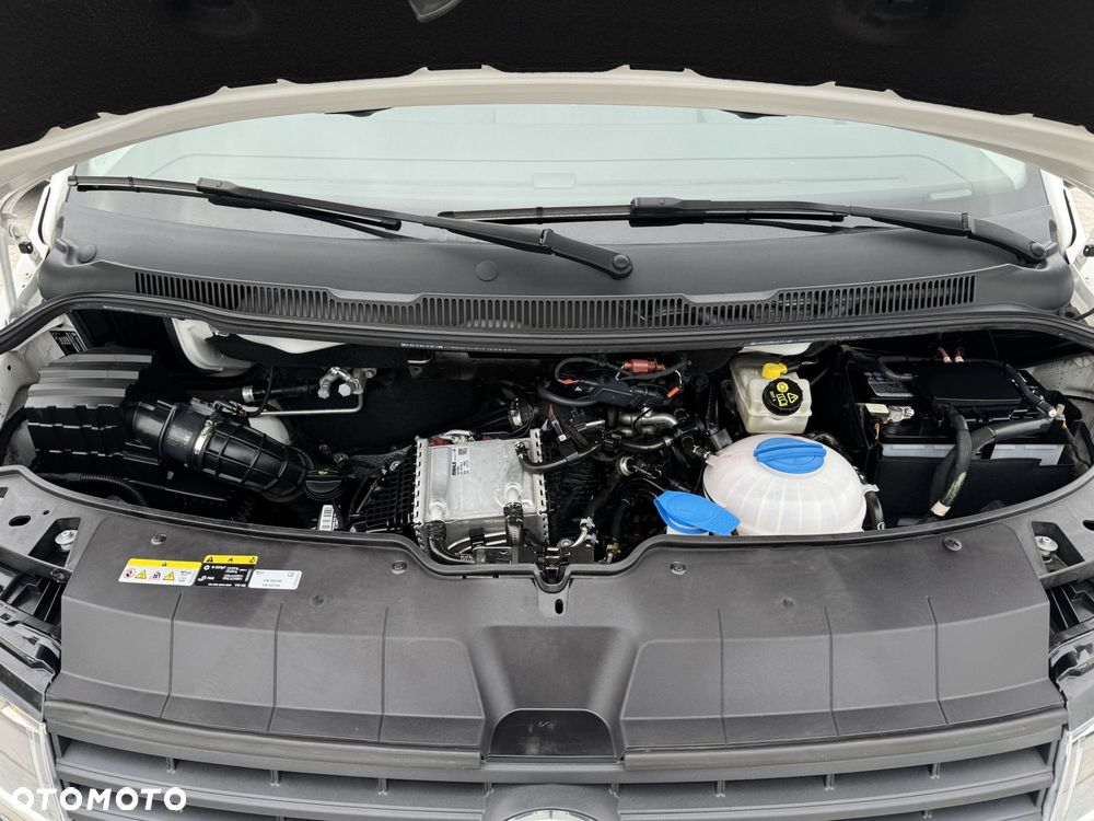 Volkswagen Transporter - 22