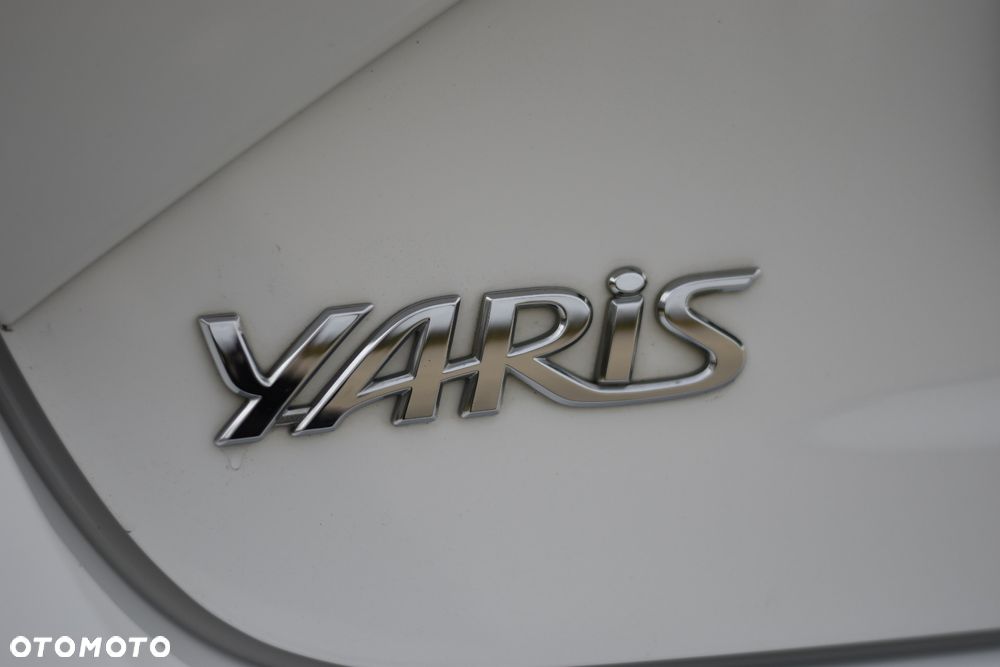 Toyota Yaris Hybrid 100 Premium EU6 - 24