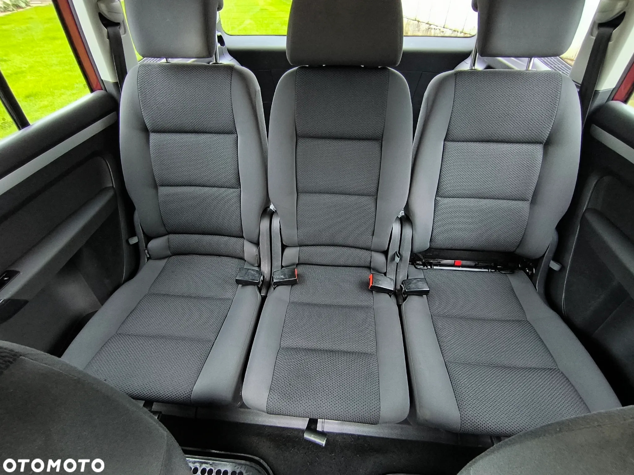 Volkswagen Touran 1.6 TDI DPF Trendline - 14