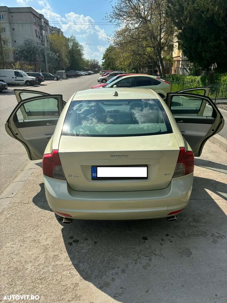 Volvo S40 2.4i Basic - 2