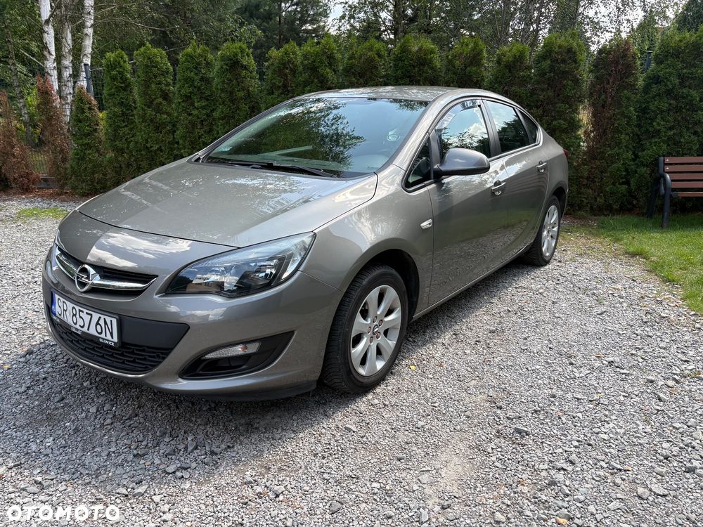 Opel Astra - 2