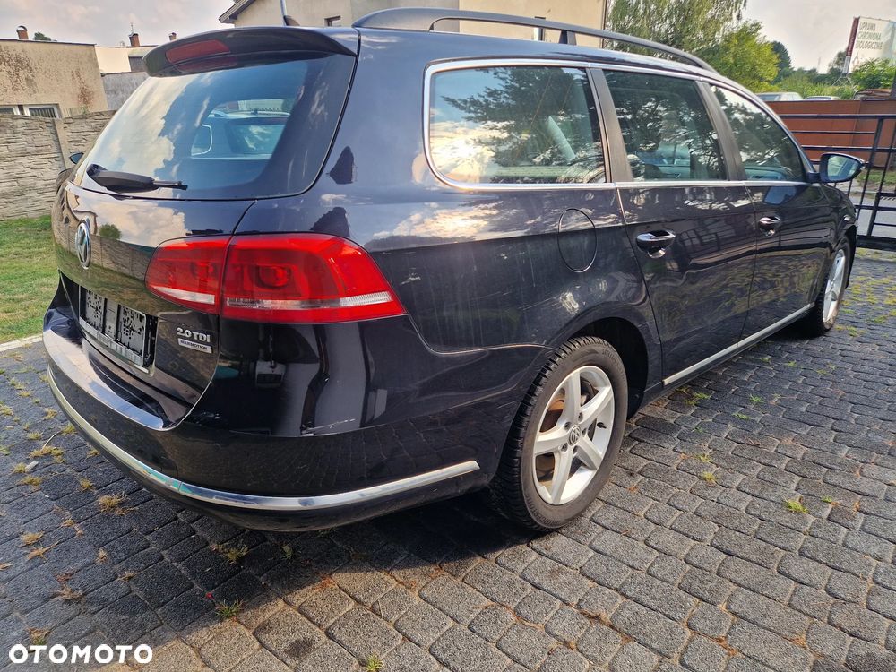 Volkswagen Passat 2.0 Blue TDI SCR Comfortline - 4