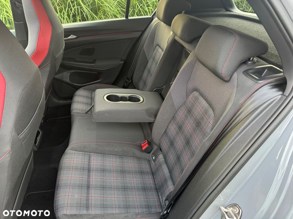 Volkswagen Golf - 19