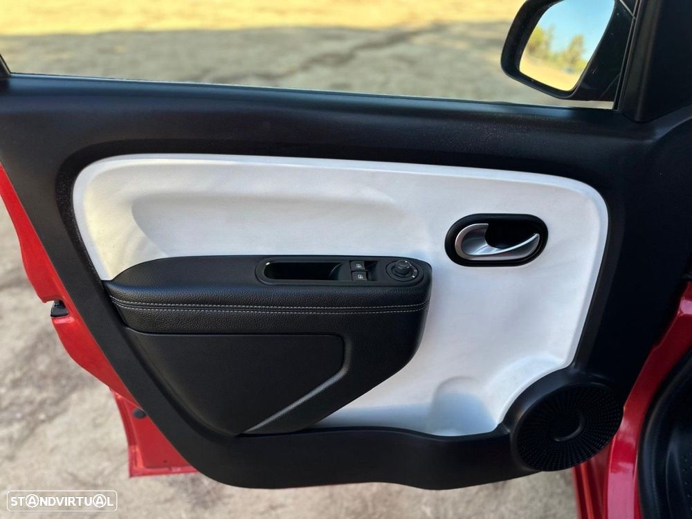 Renault Twingo TCE 90 INTENS - 29