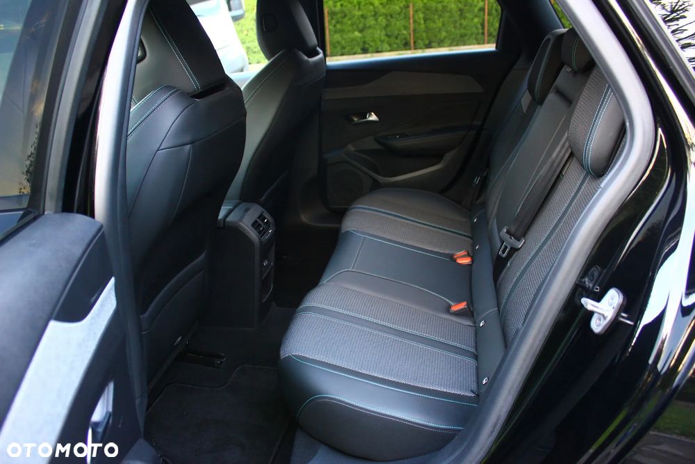 Peugeot 308 1.5 BlueHDi Allure S&S EAT8 - 32