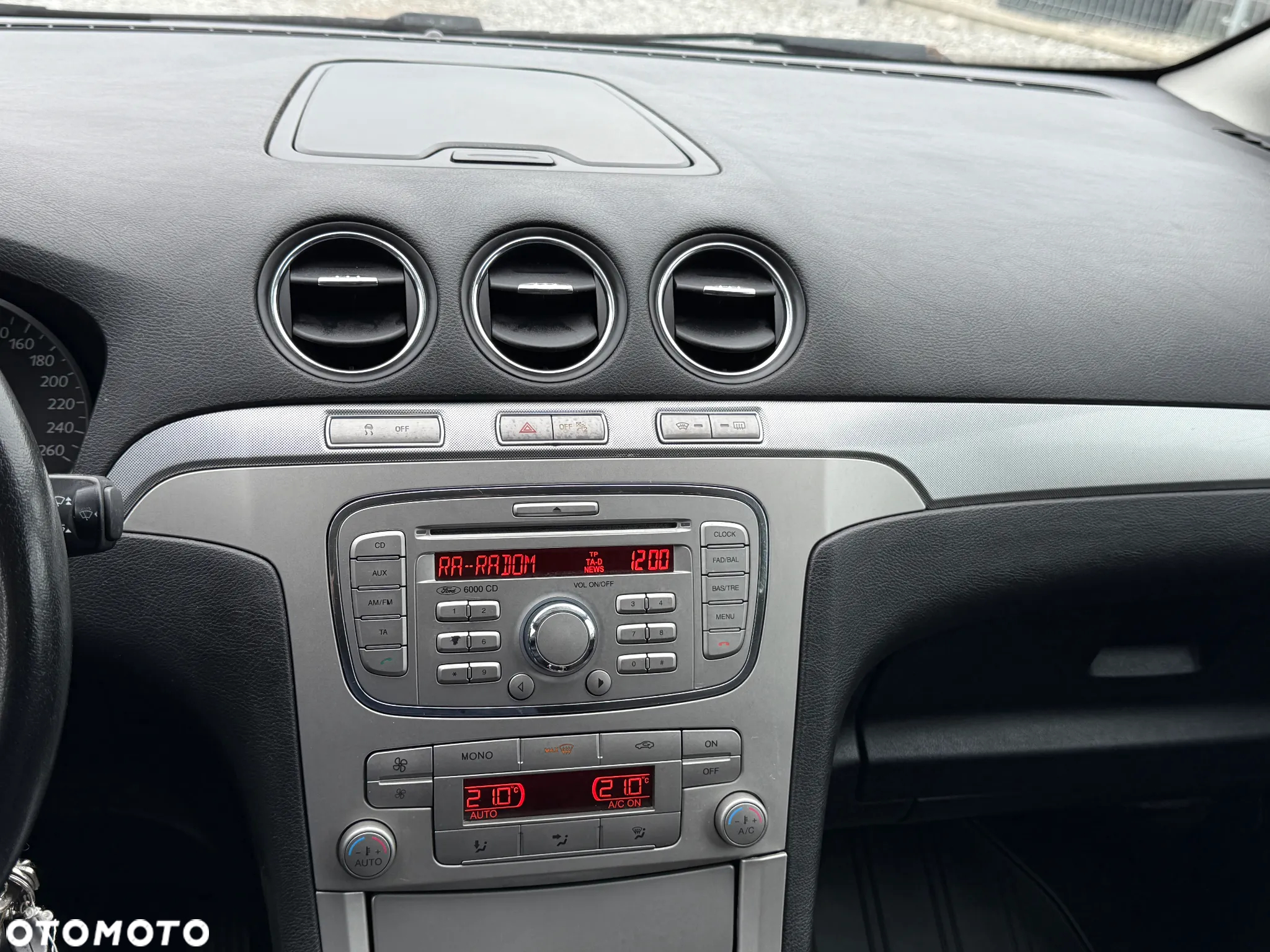 Ford S-Max - 23