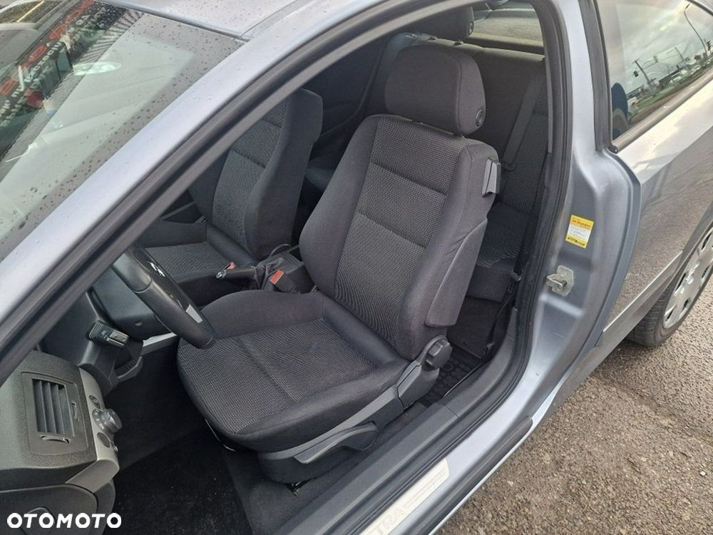 Opel Astra III GTC 1.9 CDTI Sport - 6