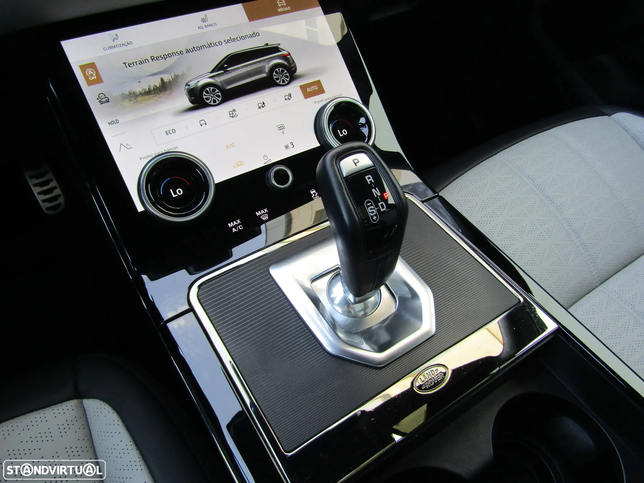Land Rover Range Rover Evoque 2.0 D200 AWD R-Dynamic Auto - 20