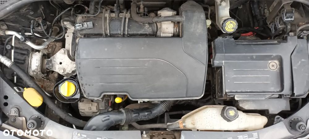 Renault Clio 1.2 16V 75 Dynamique - 21